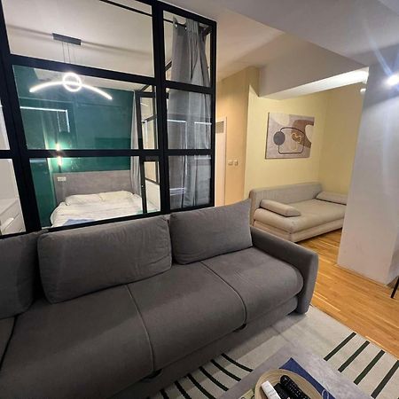 Gigi Apartment By Eluxory Skopje Exterior foto